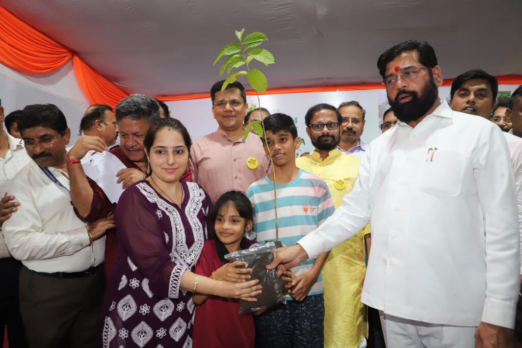 मुख्यमंत्री एकनाथ शिंदे यांच्या हस्ते ‘स्वच्छता ही सेवा’ या अभियानाचा शुभारंभ