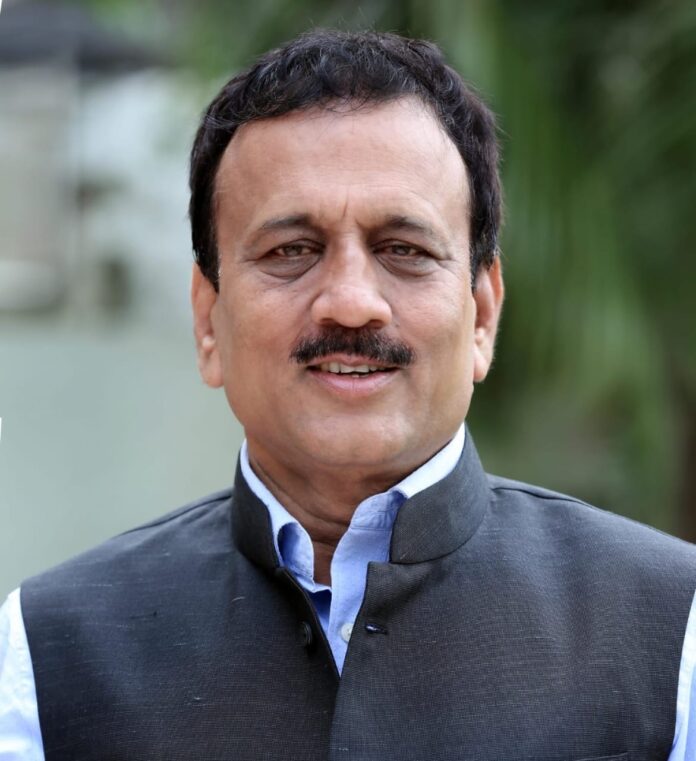 रत्नागिरी जिल्ह्यातील ‘कर्दे’ला कृषी पर्यटनासाठीचा सर्वोत्कृष्ट पर्यटन गाव पुरस्कार प्रदान