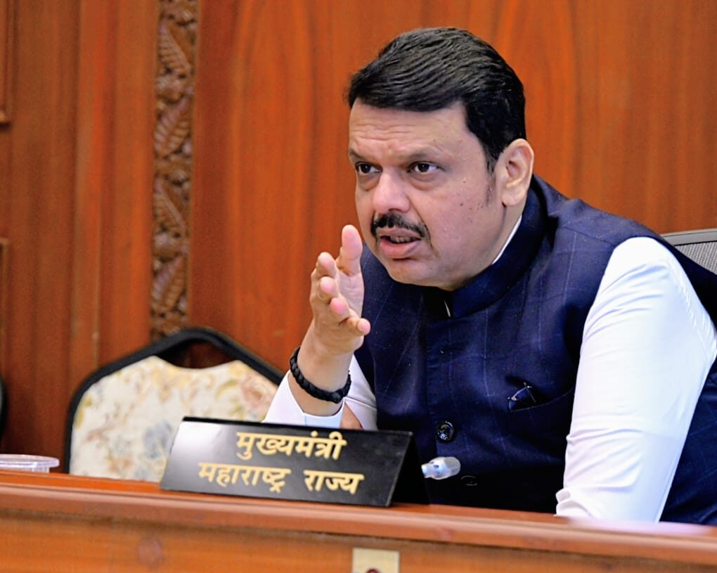 नागरिकांच्या मदतीसाठी प्रशासनाने सतर्क-सज्ज रहावे, नुकसानीचे तात्काळ पंचनामे करा : मुख्यमंत्री देवेंद्र फडणवीस