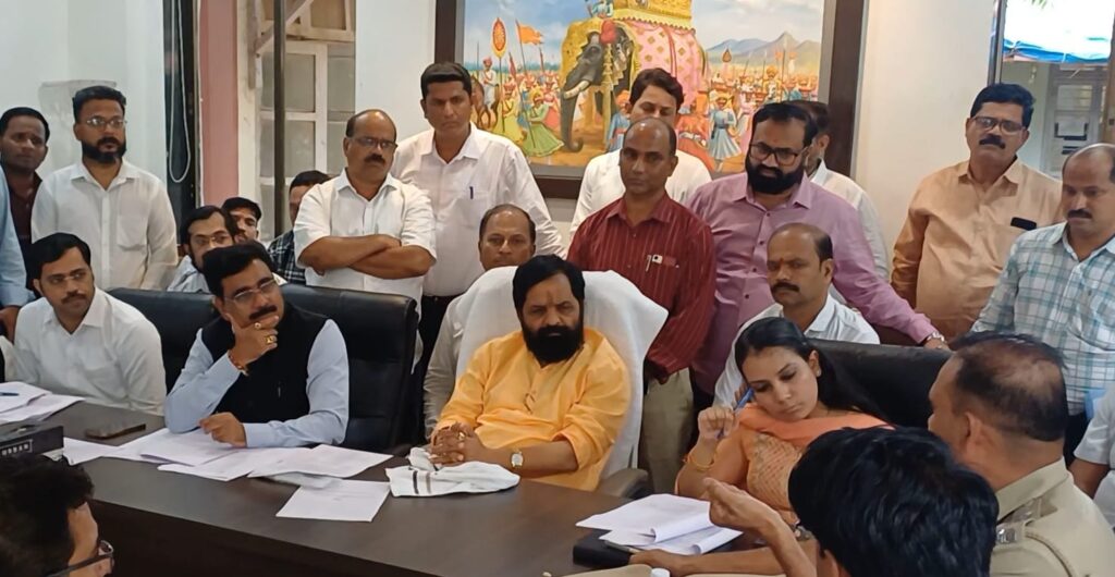 शिवराज्याभिषेक सोहळ्याचे काटेकोरपणे नियोजन करा – रोहयो मंत्री भरत गोगावले