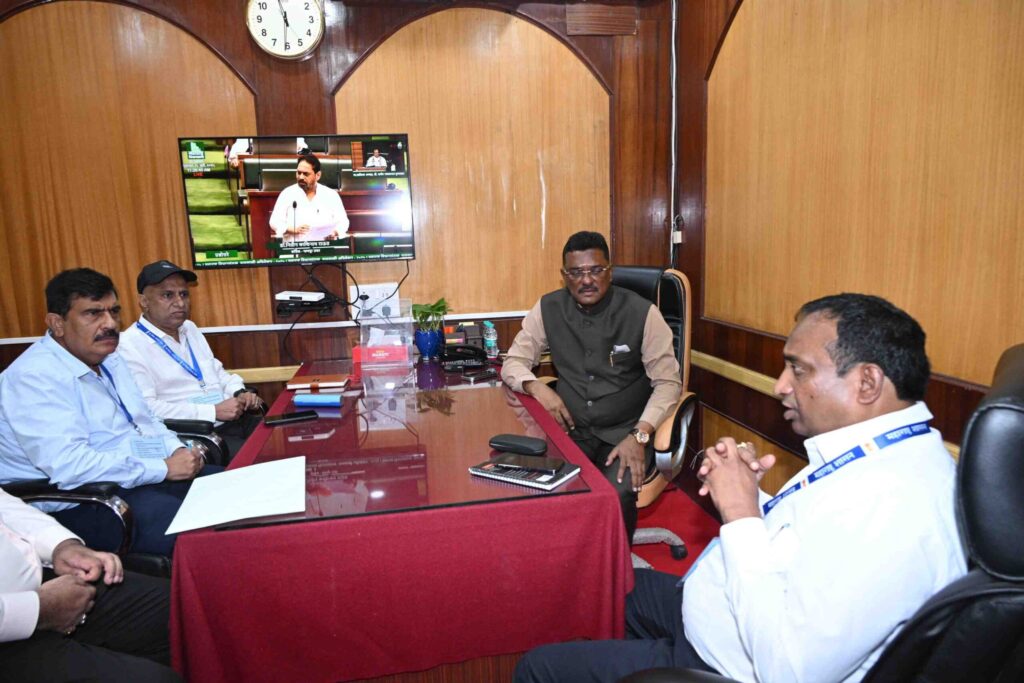 ॲपवर आधारित बसेस, कार, बाईक टॅक्सी यांनी नियमांचे उल्लंघन केल्यास कायदेशीर कारवाई करणार – परिवहन मंत्री प्रताप सरनाईक