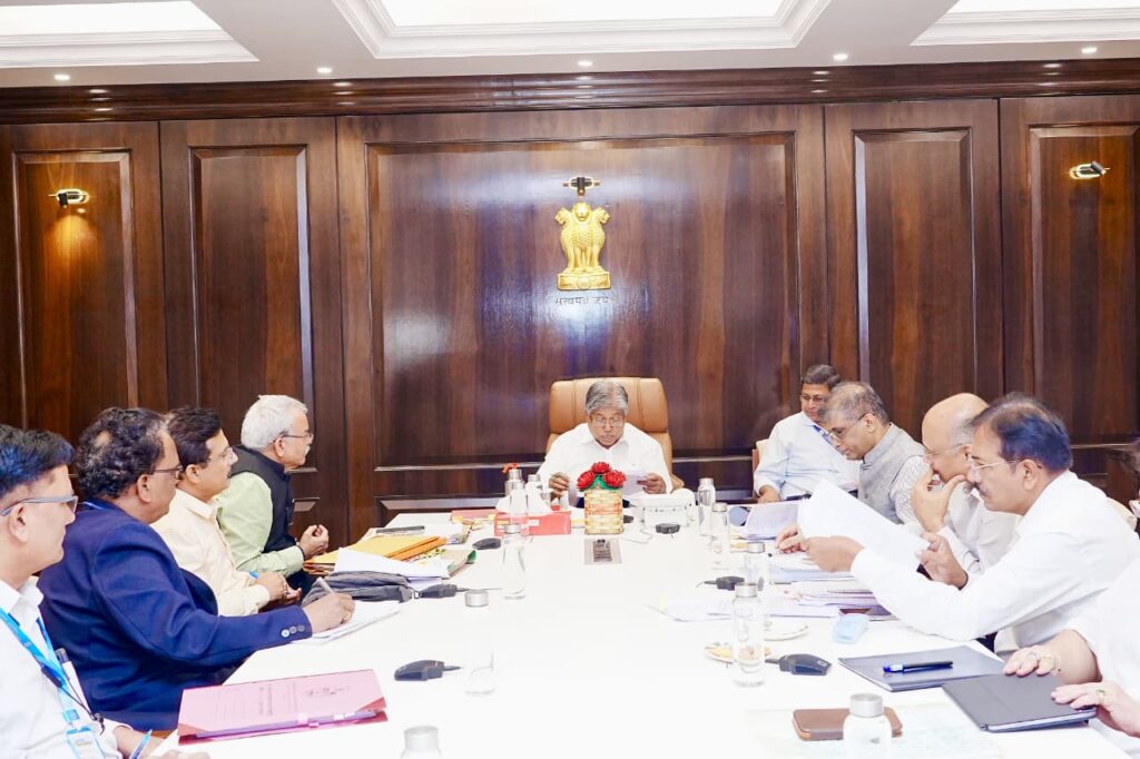 डॉ. बाबासाहेब आंबेडकर तंत्रशास्त्र विद्यापीठाच्या उपकेंद्रांच्या धोरणाबाबत सुधारित आराखडा तयार करावा – उच्च व तंत्र शिक्षण मंत्री चंद्रकांत पाटील
